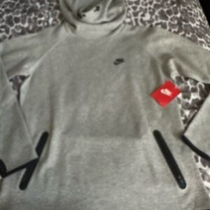 NWT Nike pullover sweatshirt sz LG